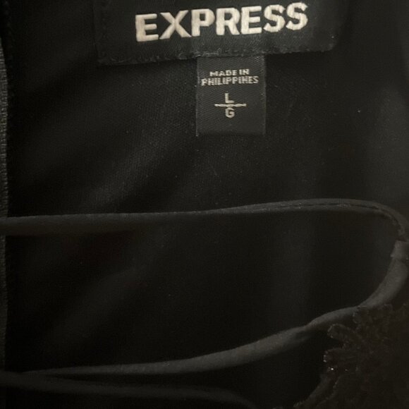 Express Jumpsuit with Beautiful Detail See Pictures, New Without Tags - Picture 9 of 9